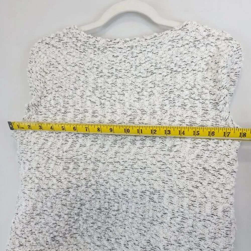 Vince Camuto Fringe‎ Trim Textured Sweater Women XS V Neck White Black Cozy Knit